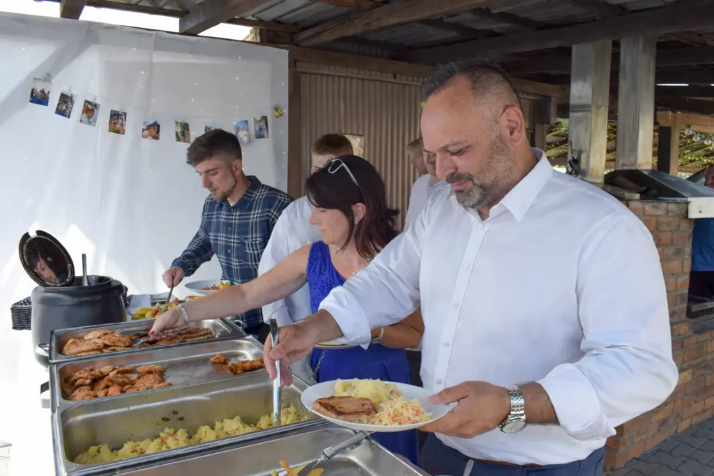 Svatební jednoduchý raut 