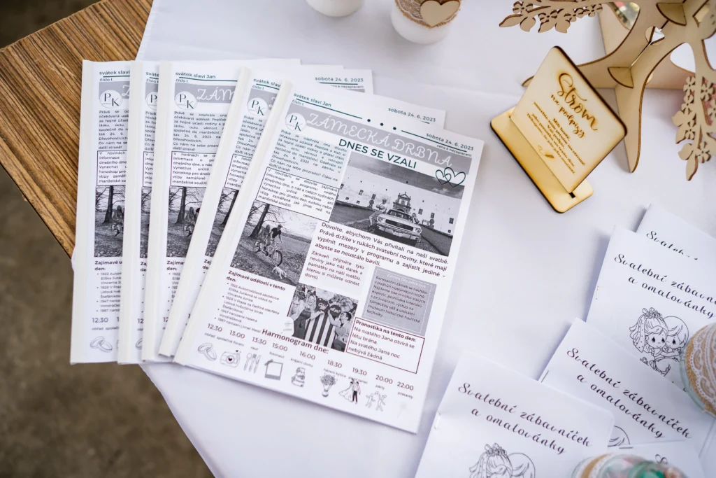 Svatební noviny na svatbě 