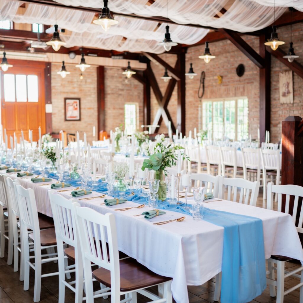 Svatební hostina a dekorace